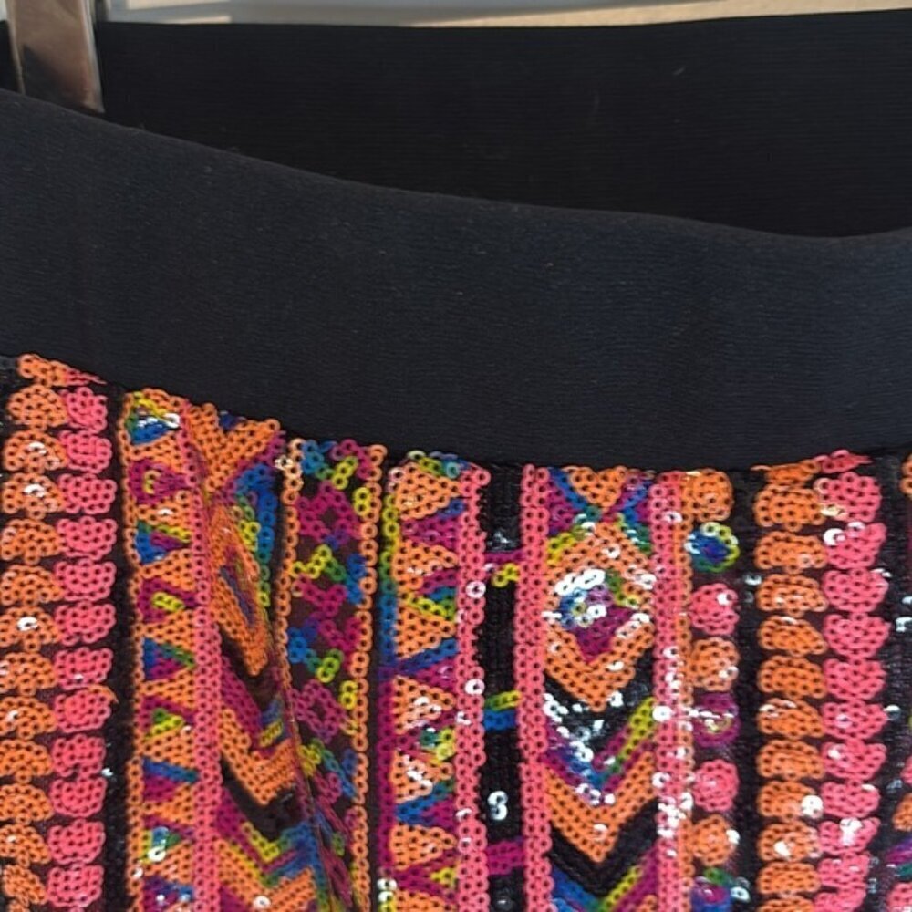 I Madeline Sequin Mini Skirt Sz M Fully Lined Geometric Aztec Design - Picture 9 of 9